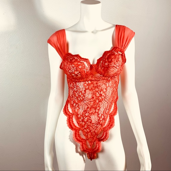 Vintage Victoria’s Secret Gold label coral lace teddy lingerie thong she… - Picture 2 of 16